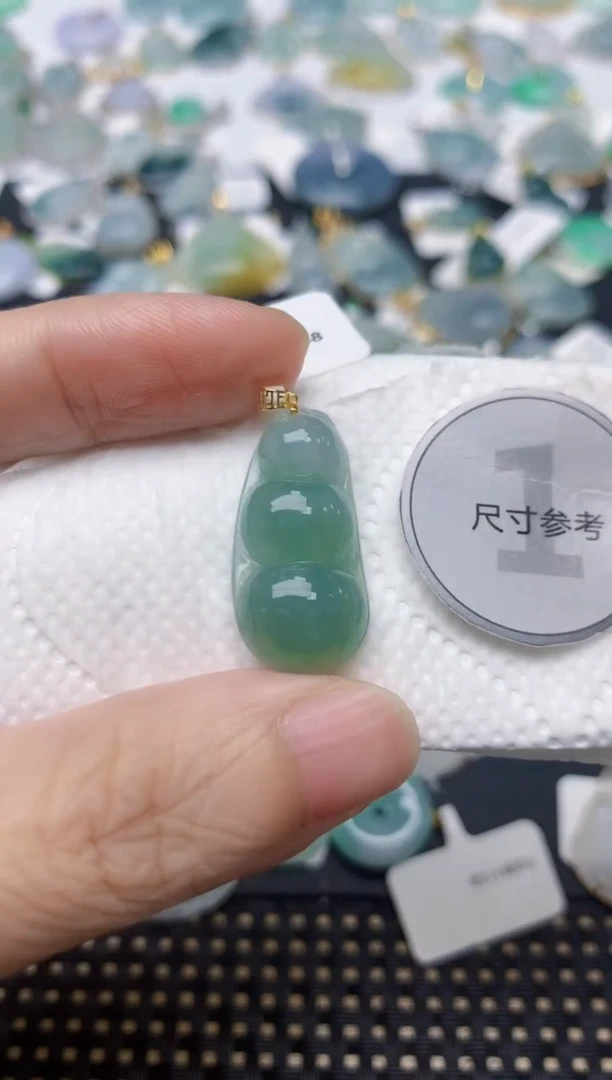 颈饰18K金镶嵌翡翠天然缅甸A货翡翠
