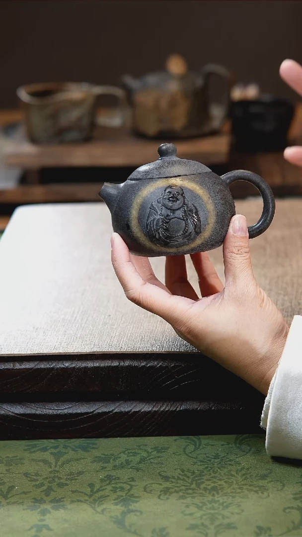 中式归玉堂冰碛岩重工雕刻俏色西施壶