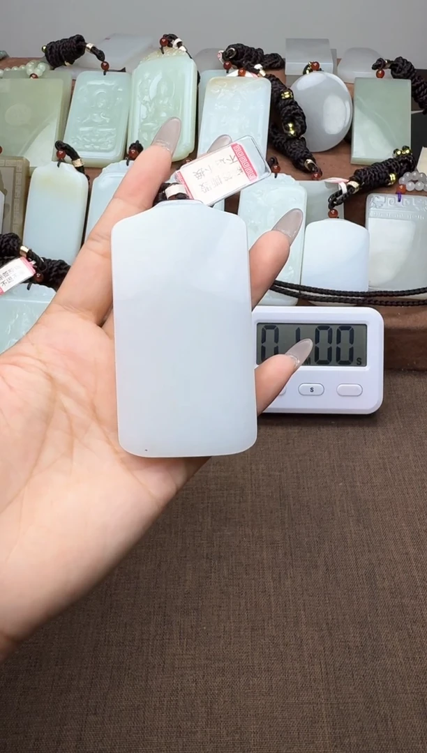 颈饰未镶嵌和田玉?****?扶姚直上