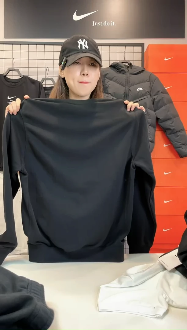 2667单层黑色卫衣XXL码 180-200斤