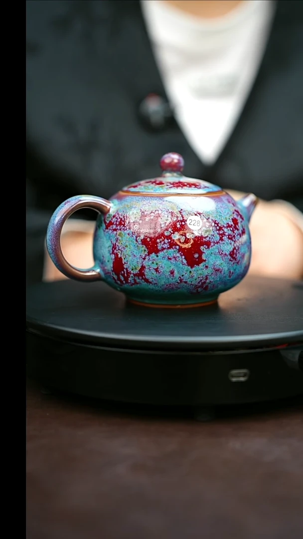 228#原矿钧瓷炉钧釉西施壶