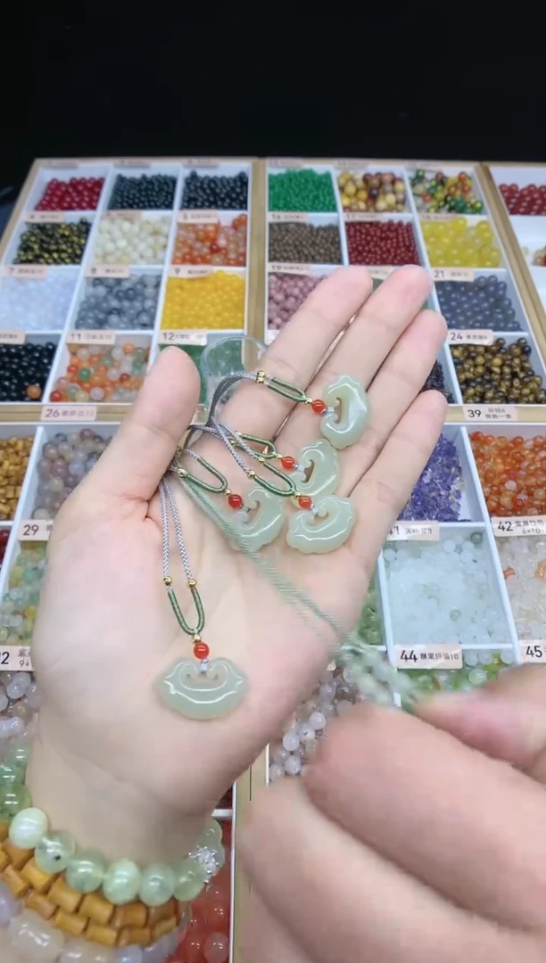 【闪购商品】和田玉颈饰未镶嵌和田玉晴水锁多样性发一