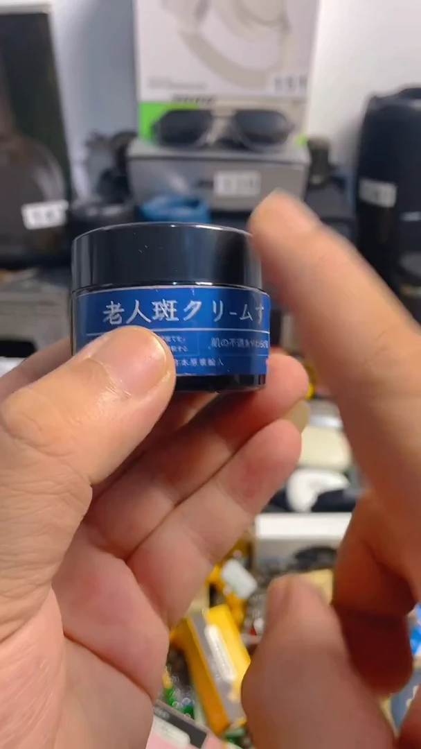 瓷片闪购商品 如图所示