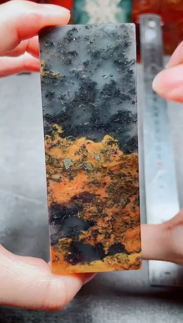 玉桂林鸡血玉素章玉化洒金带黄27