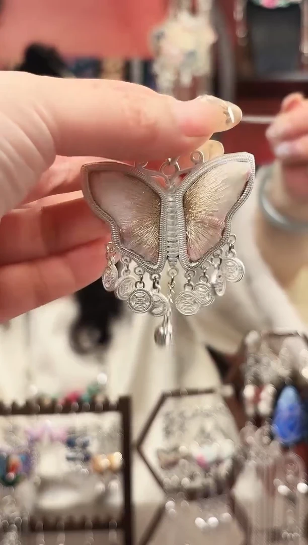 织绣民族风非遗老绣饰品127