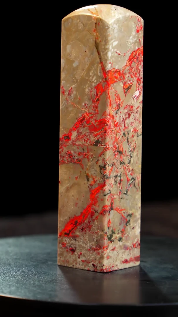 鸡血石田黄鸡血石