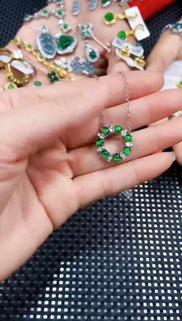 【闪购商品】翡翠颈饰未镶嵌111111111