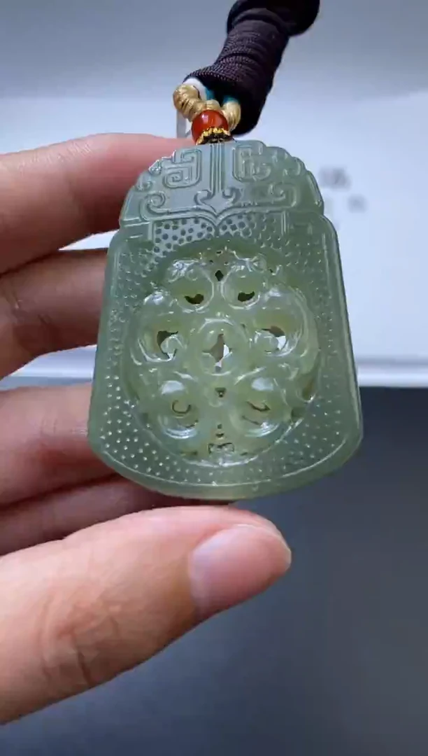 未镶嵌和田玉挂件373521    多人  多样性发一件