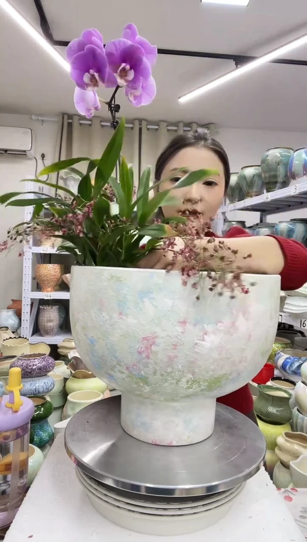 【1.4】花盆尺寸高：24 口：30