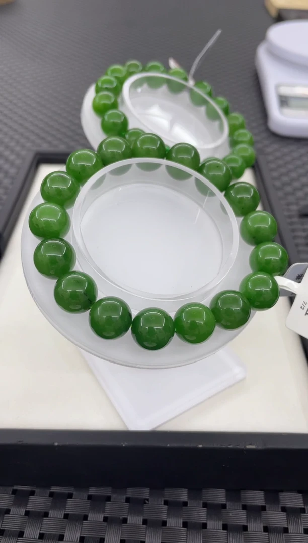 手串未镶嵌和田玉微矿点（多样性发一件）S1697