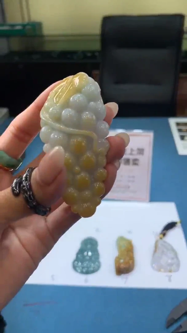 【闪购商品】定制翡翠未镶嵌不退不换CMH1件-A