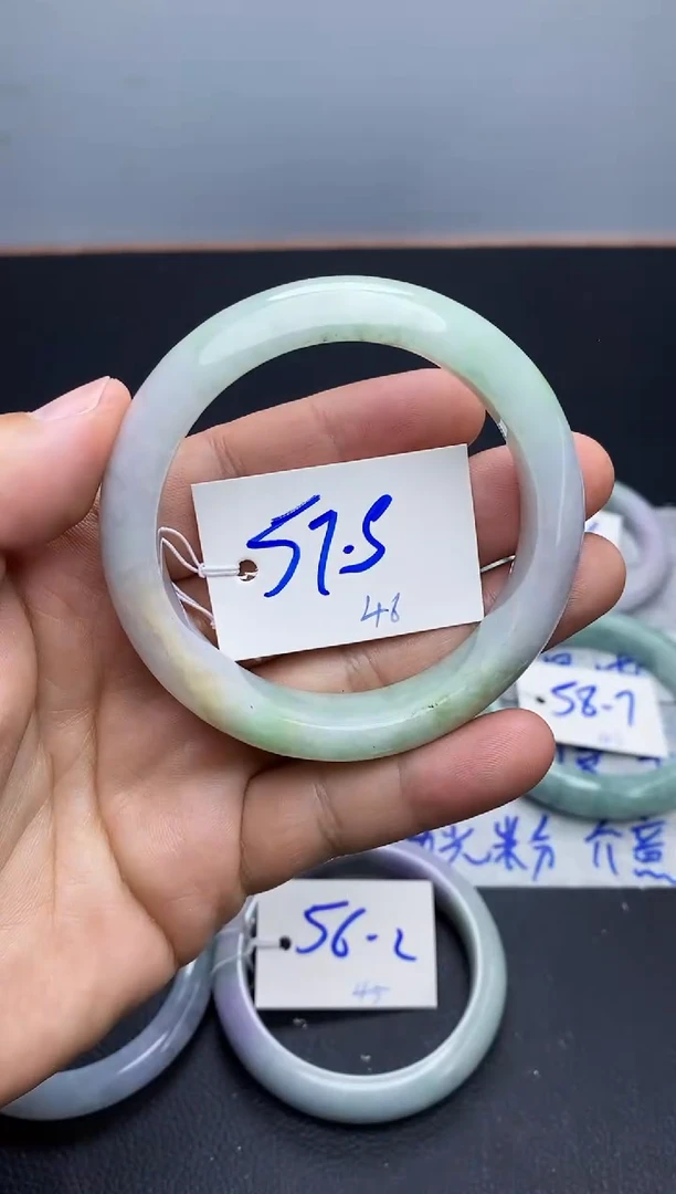 未镶嵌手镯翡翠46