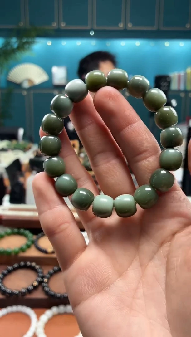 未镶嵌手串和田玉沙枣11-12（半）