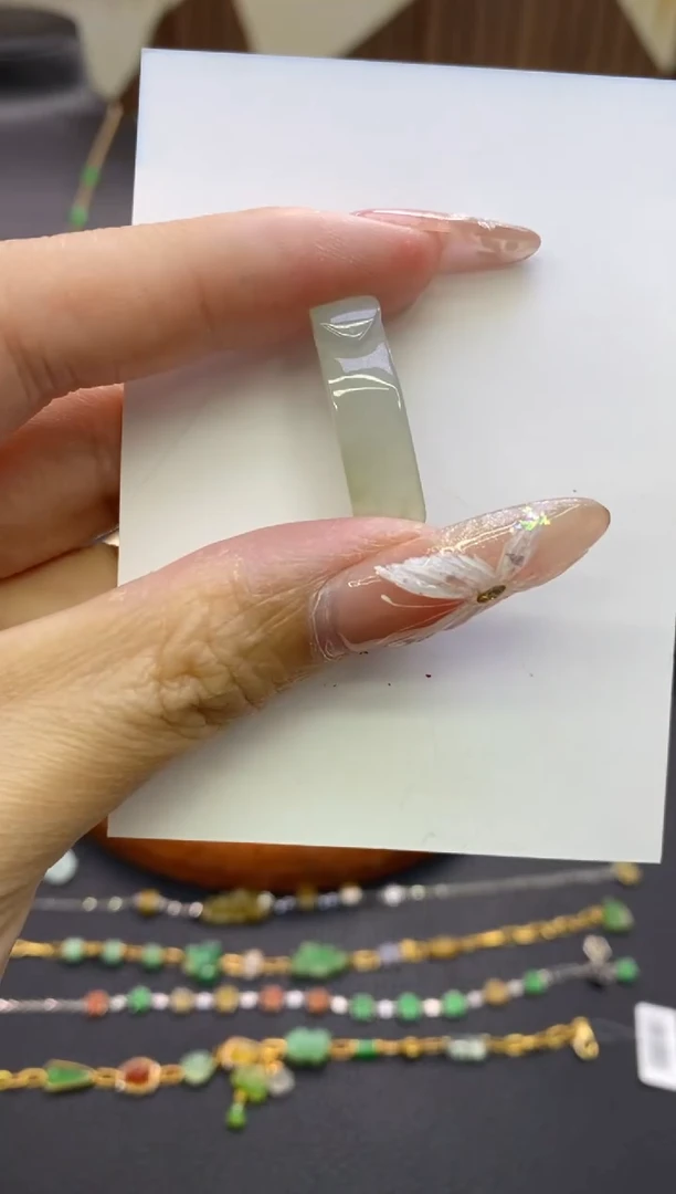 【闪购商品】翡翠颈饰未镶嵌净货11829