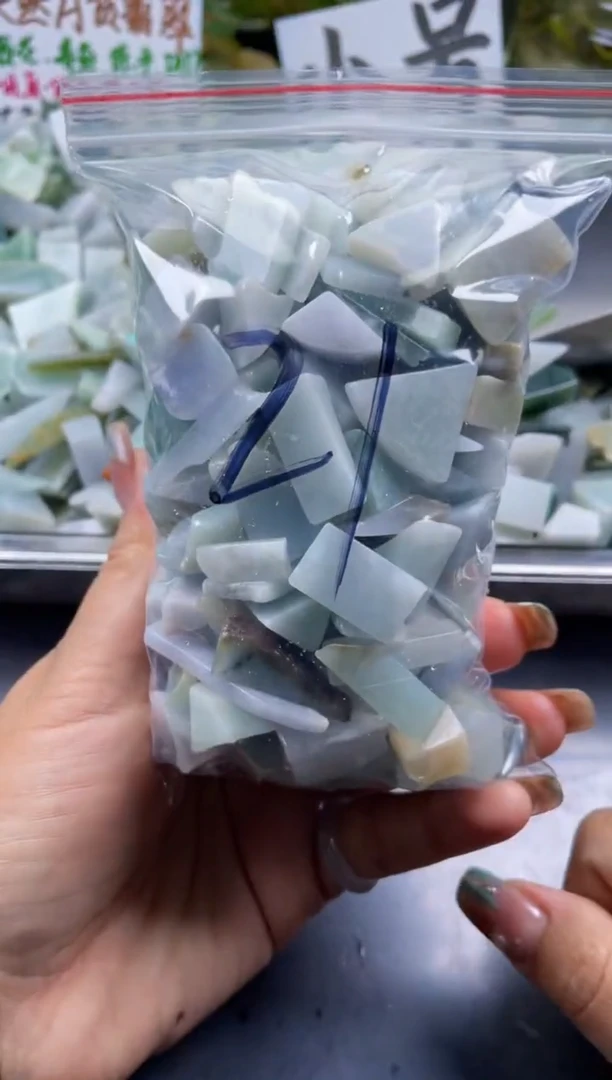 配石翡翠天然翡翠小号500克21