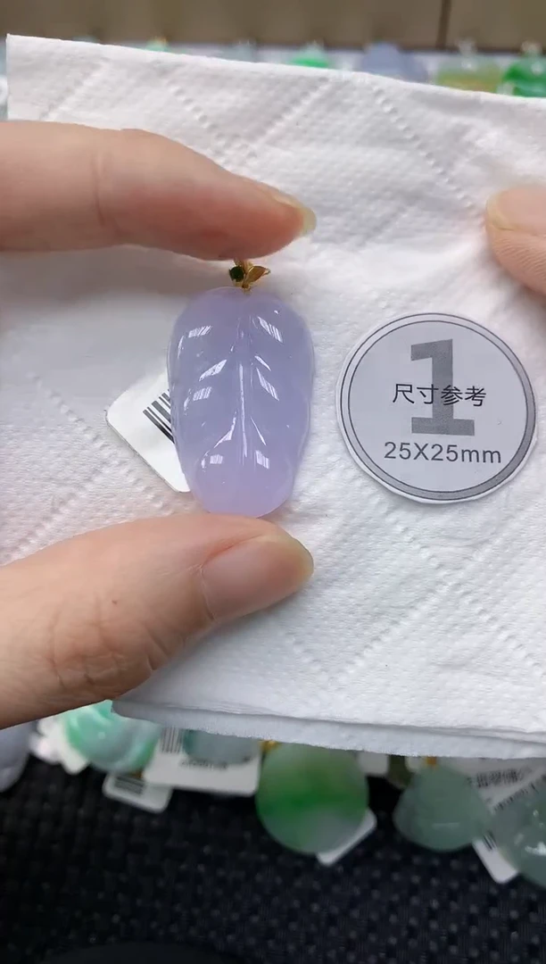 翡翠18K金镶嵌颈饰1111111111