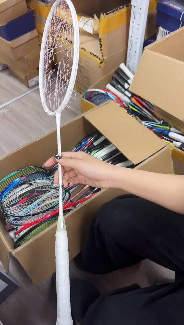 威克多微瑕正品 85号 白金利爪蛇年签名版 4U