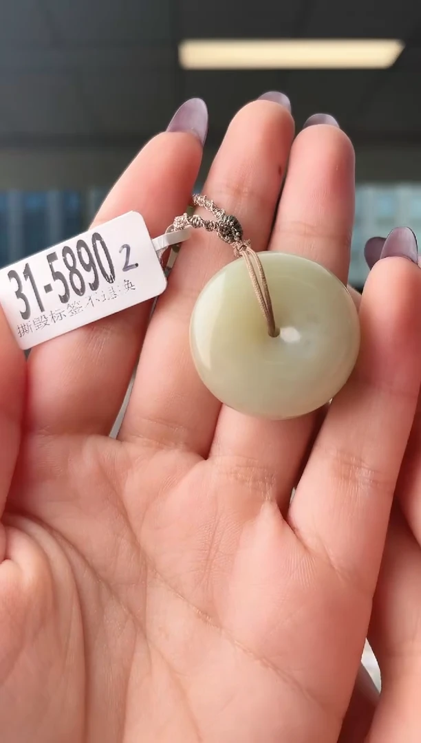 颈饰未镶嵌和田玉扣 5890