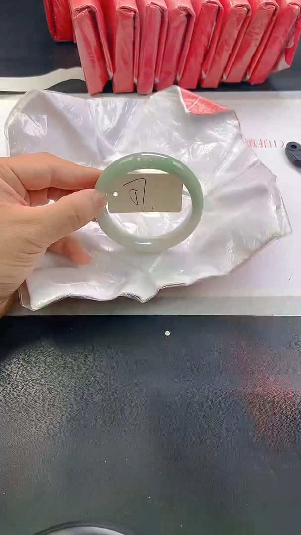 未镶嵌手镯翡翠242