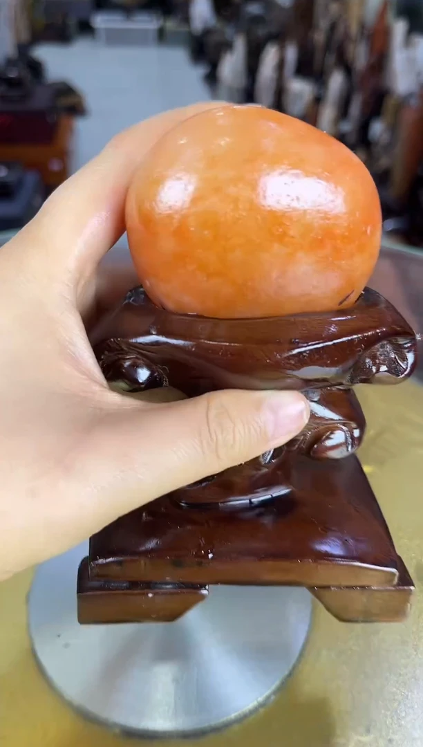 缅甸天然缅红摆件