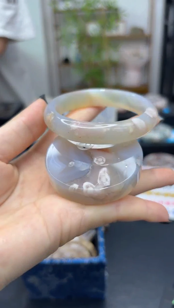 石英质玉手镯未镶嵌C438(56圈赠送镯心)