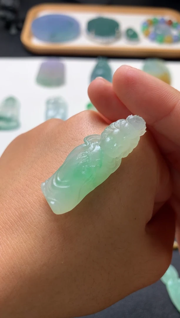 未镶嵌定制翡翠翡翠