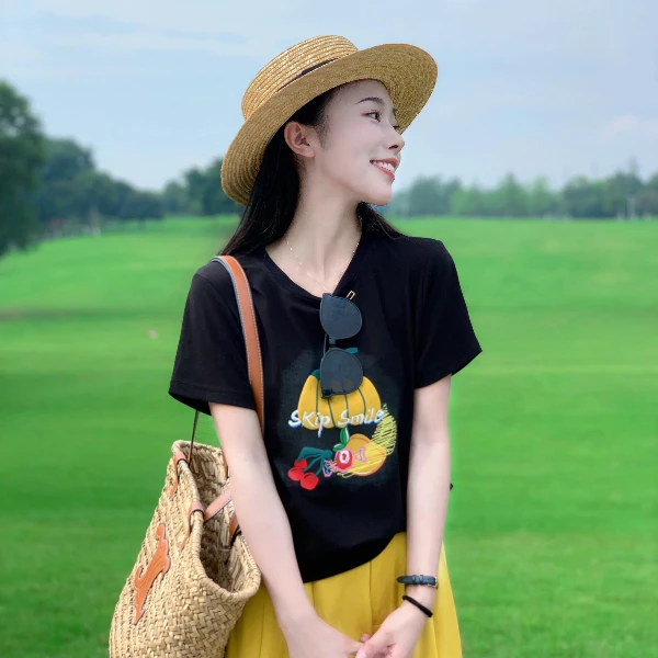 【心动邀约】夏季宽松黑色印花气质T恤显瘦减龄黄色阔腿裤时尚套装