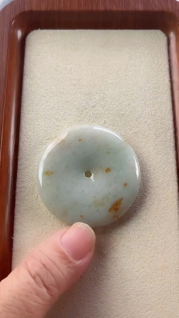 【闪购商品】翡翠颈饰未镶嵌孤品45*6.3mm