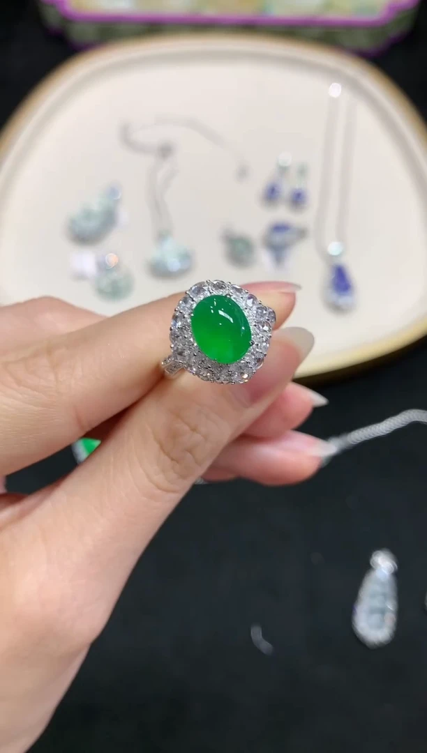 【闪购商品】翡翠戒指18K金镶嵌W448|39999