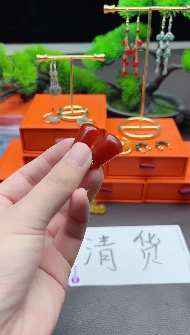 玛瑙/玉髓耳饰银S925镶嵌红无事牌