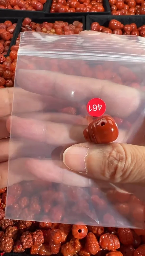 颈饰未镶嵌南红玛瑙1