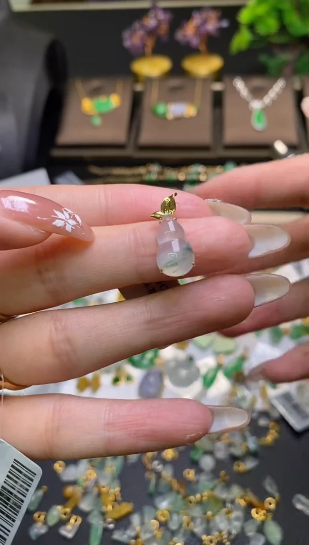翡翠18K金镶嵌颈饰净货12461