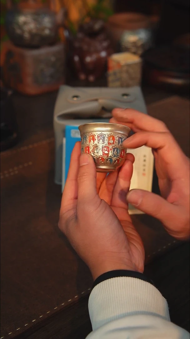 瓷鎏银千佛铃铛杯