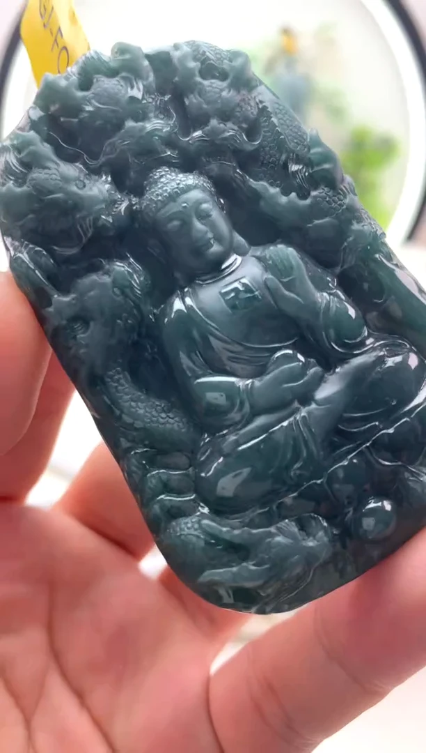 翡翠未镶嵌颈饰阿弥陀佛