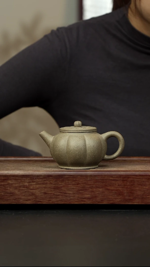 紫砂茶壶百年岩中泥 青色灯笼