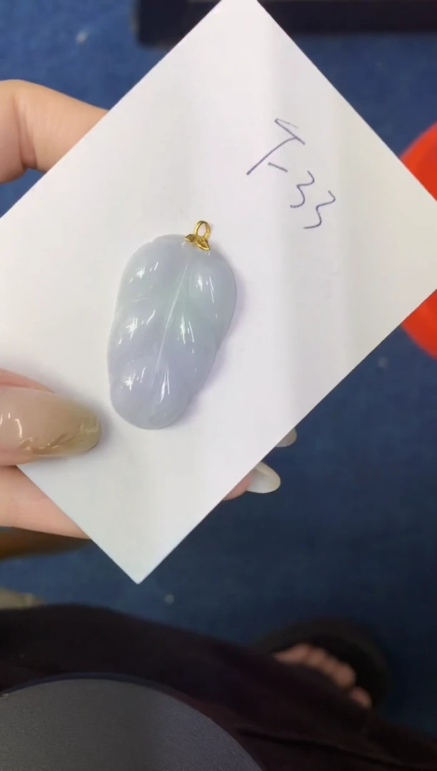 翡翠18K金镶嵌颈饰缅甸天然翡翠A货