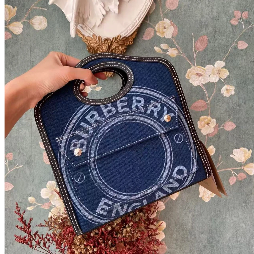 95新 BURBERRY/博柏利 GGS巴宝莉邮差包小号蓝色银扣牛仔14949228