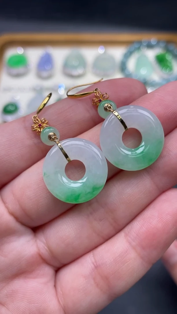 【闪购商品】翡翠耳饰18K金镶嵌21...........