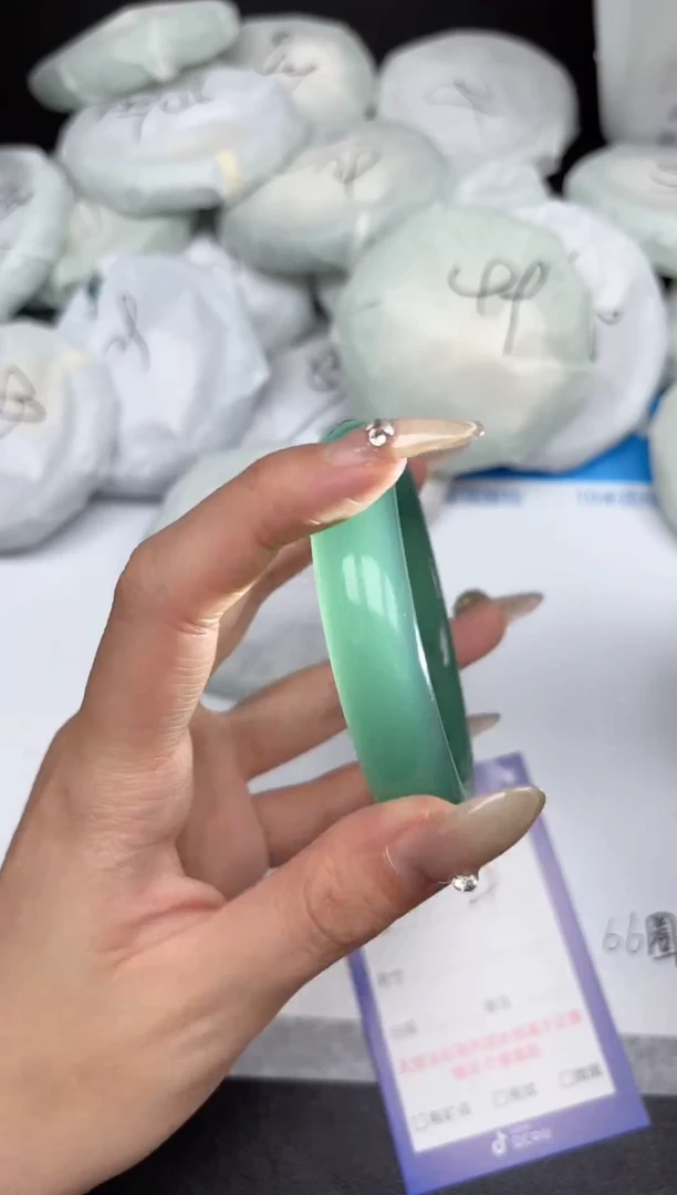 未镶嵌手镯石英质玉202-60