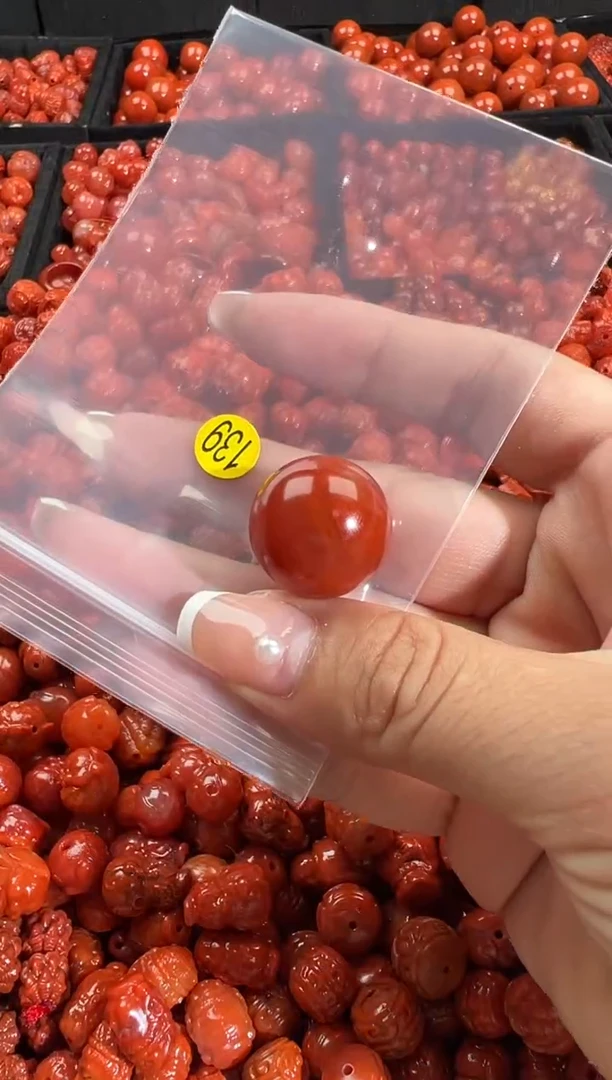 颈饰未镶嵌南红玛瑙哎*！1