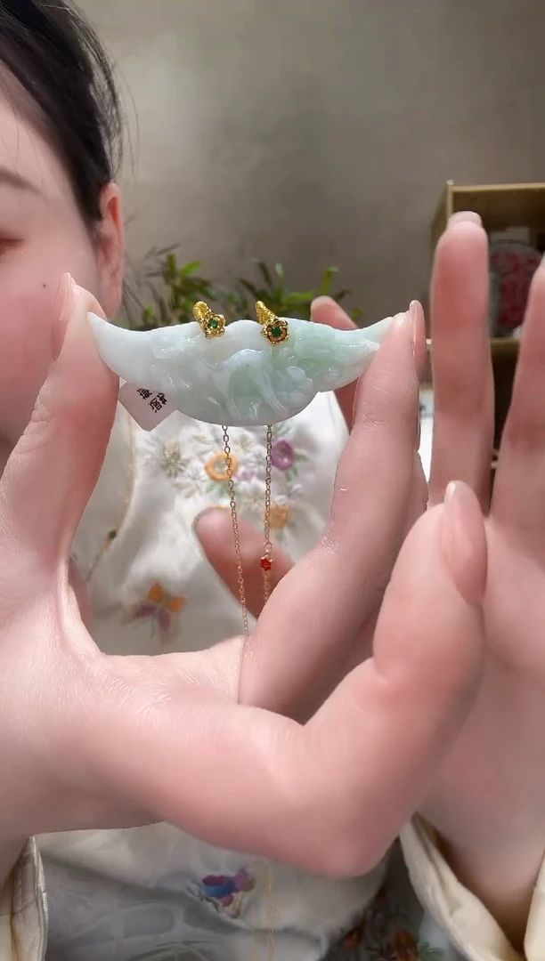 【闪购商品】翡翠颈饰未镶嵌吊坠