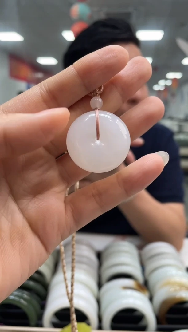 和田玉未镶嵌颈饰于阗老坑冰羊脂高品平安扣吊坠随机发一件