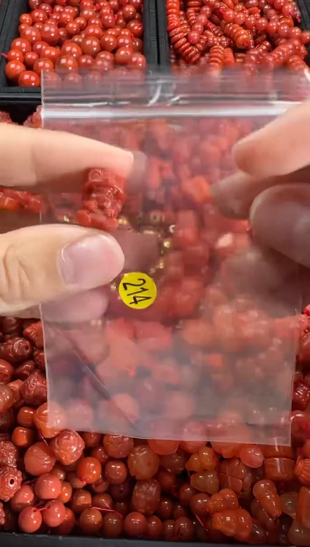 【闪购商品】南红玛瑙颈饰未镶嵌1