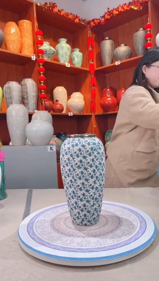 【闪购商品】瓶白底小兰花大号 陶瓷花瓶 无花