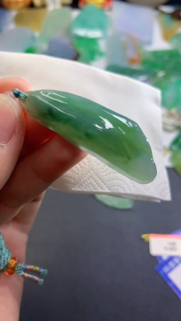 【闪购商品】翡翠吊坠(不含链)未镶嵌665