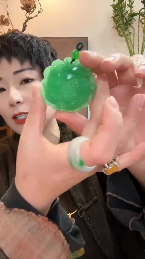 吊坠(赠链)未镶嵌翡翠815