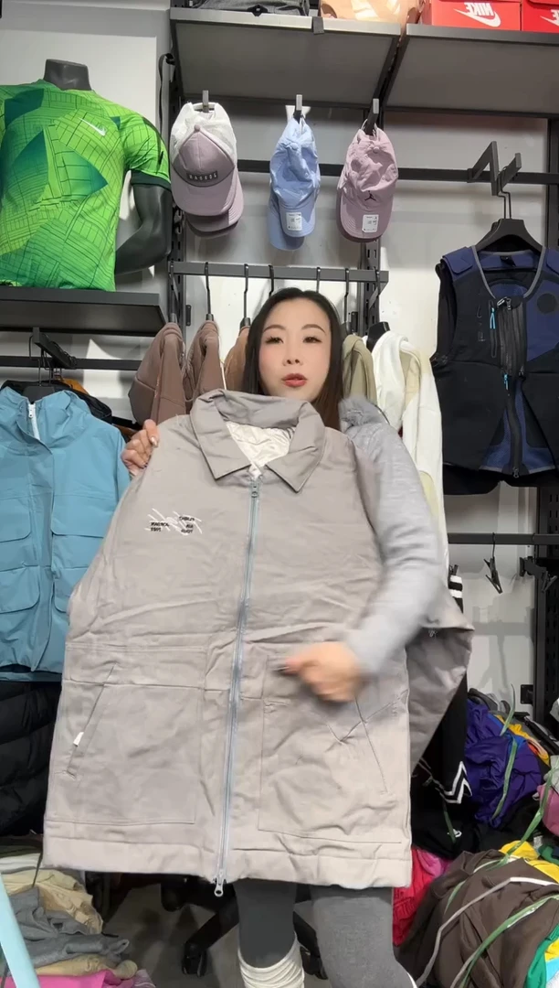 1504 编码 瑕疵款直播间过款为准 尺码 170 M
