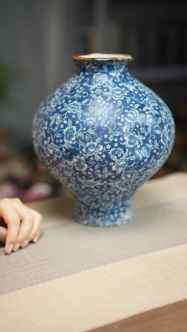 异形花器青花瓷芙蓉花灯笼