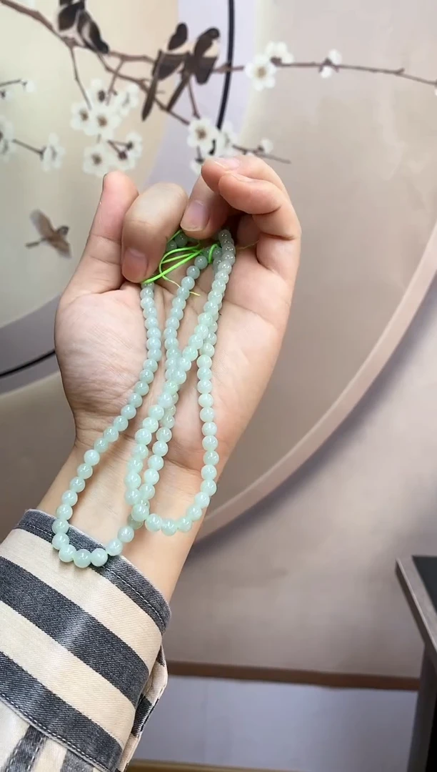 颈饰未镶嵌翡翠谢*晴水