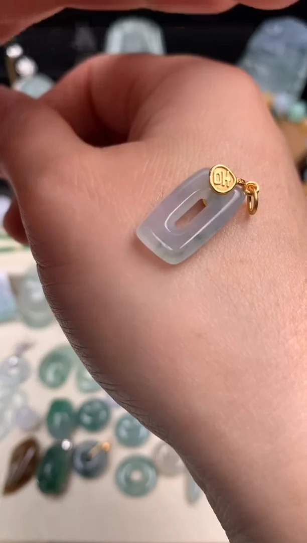 颈饰银S925镶嵌翡翠吊坠